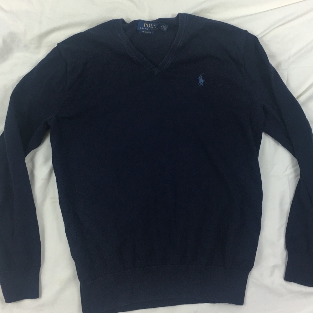 Small polo V-neck sweater